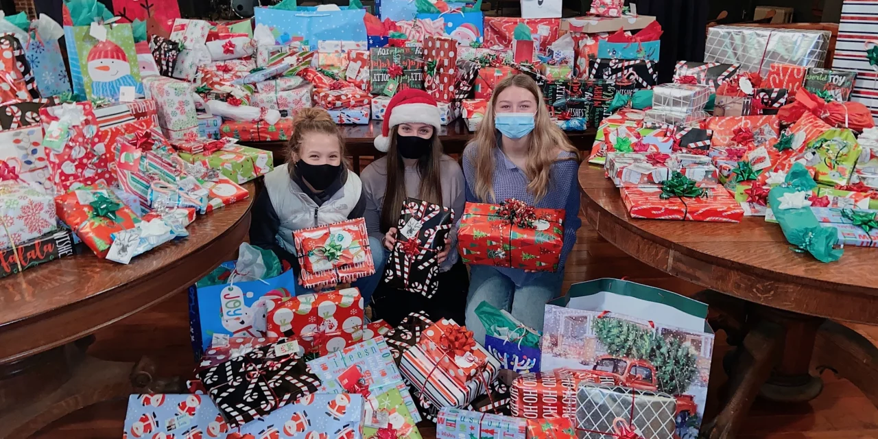 Salida’s Heart of The Community Christmas Drive Connects Students, Sponsors and Recipients